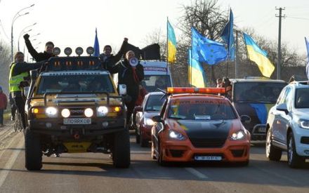 Автомайдан розпочинає блокаду заправок у Львові