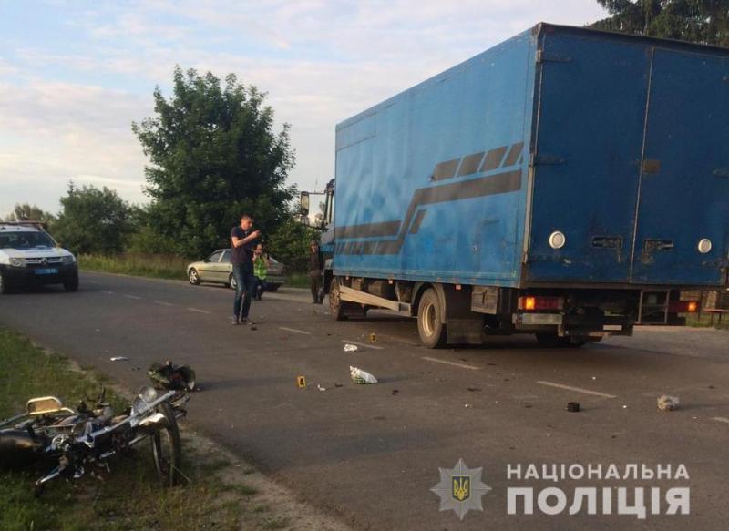 У Червоноградському районі в ДТП загинув водій мопеда