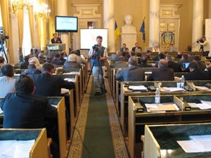 Львівська облрада визнала недостатнім виконання угоди про співпрацю з Кабміном у 2012 році