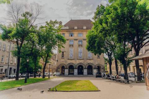 Депутати погодили прийняття театру ляльок у власність громади Львова