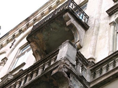 Львівські балкони відновлюють німецькі реставратори