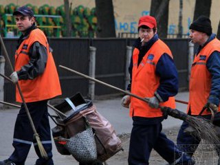 Садовий вивів двірників на пікет