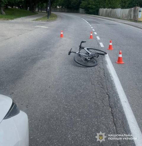 У Трускавці в ДТП з автівкою постраждав велосипедист