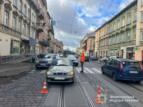 У Львові водій Daewoo Lanos збив жінку на пішохідному переході