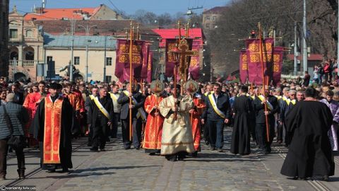 17 квітня в центрі Львова тимчасово перекриють рух транспорту