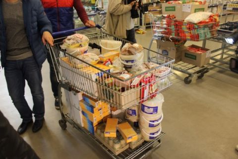 На Львівщині падає попит на непродовольчі товари
