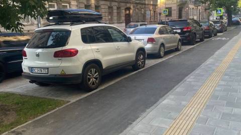 На вулиці Героїв УПА облаштують велодоріжку