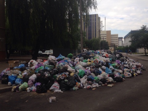 У Львові сміття вивезли із 400 майданчиків