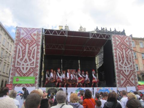 Фестиваль вишиванок у Львові