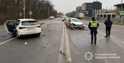 На трасі Львів – Краковець у ДТП постраждали троє людей