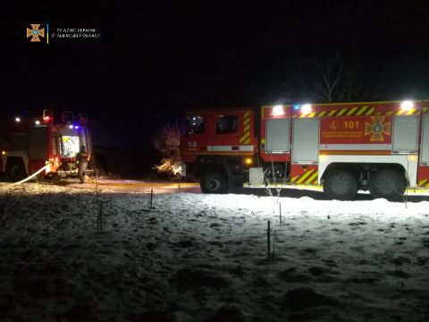 На Львівщині вогонь знищив дах житлового будинку