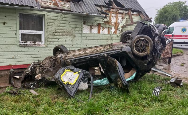 На трасі Львів – Самбір – Ужгород у ДТП загинув водій Volkswagen Passat