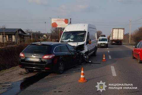 На трасі Ковель – Жовква у ДТП постраждали четверо людей