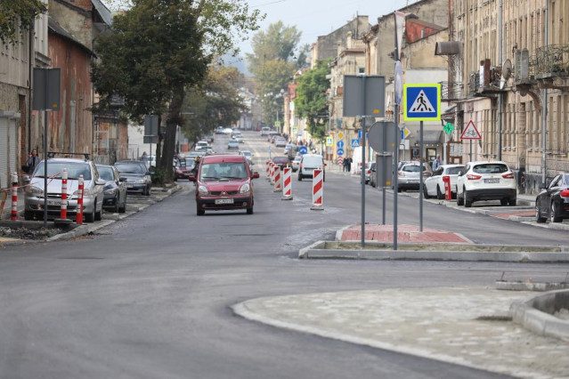 У Львові частину вулиці Б. Хмельницького  відкрили для проїзду транспорту