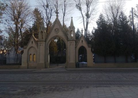 Поляки відкрили сайт-путівник по Личаківському кладовищі