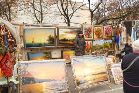 Василь Павлюк закликав створити конкуренцію "Вернісажу"