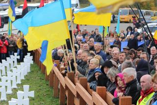 Меморіал на честь захисників Карпатської України на Верецькому перевалі (фото: Фб Олександра Ганущина)