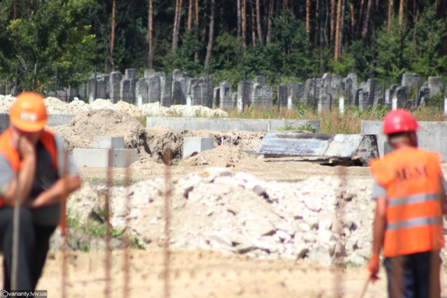 Садовий дозволив Міноборони збудувати дві багатоповерхівки у Львові