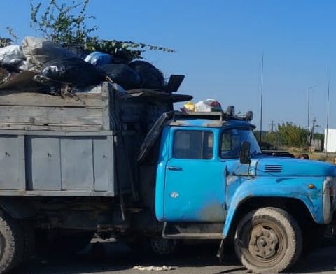 На трасі Київ – Чоп у ДТП з вантажівкою постраждав водій легковика