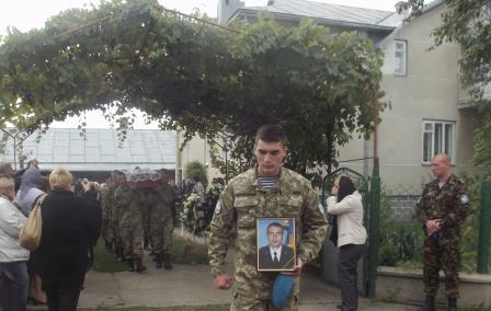 У Бродах похоронили учасника АТО Романа Скаковського