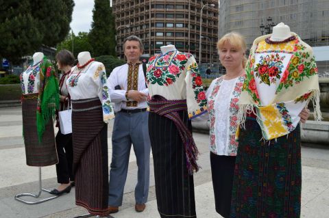 Українська Іспанія: День, коли Мадрид розквітає вишиванками