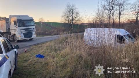 На трасі Львів – Шегині у ДТП з вантажівкою постраждали водій та пасажир Volkswagen Crafter