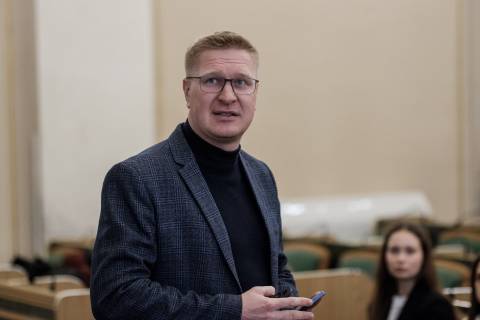 Торік Табакера з'їздив у відрядження до Польщі, Німеччині та Франції