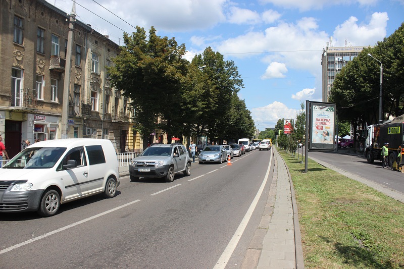 Львів'яни хочуть використовувати окрему смугу для маршруток на проспекті Чорновола після годинпік