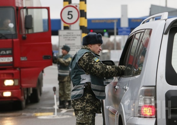 На пункті пропуску Рава-Руська – черга із 250 авто