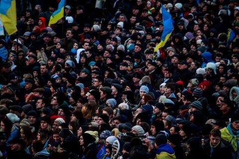 Львівський євромайдан скликає всіх на 11.00 подивитись трансляцію сесії ВРУ
