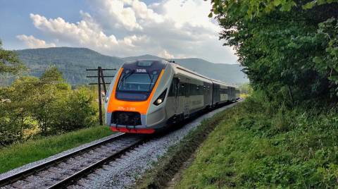 Укрзалізниця призначила додаткові поїзди зі Львова до Карпат