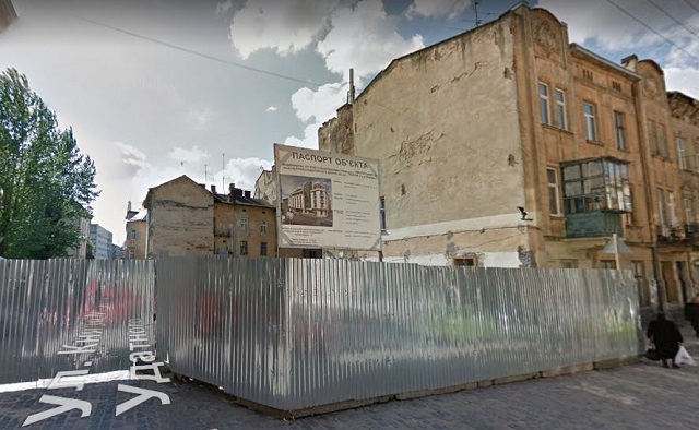 Садовий поставив на паузу будівництво офісу на місці синагоги у центрі Львова