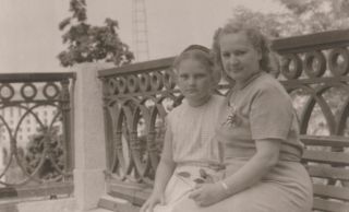 Олександра Гургула-Щурат та Василина Щурат (фото: архів родини Щуратів)