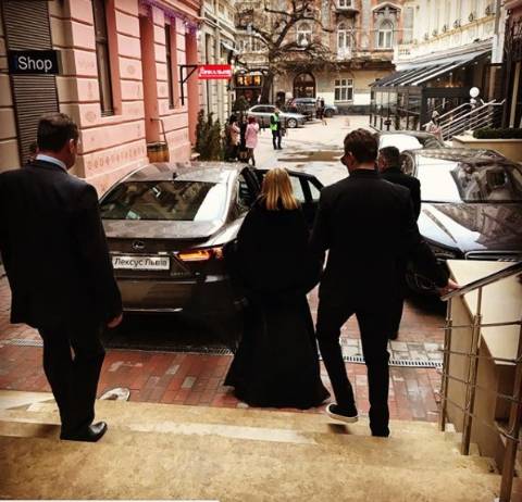 фото Instagram-сторінок nadiagordonmakeup, dariya_kulynych, roman_tebest