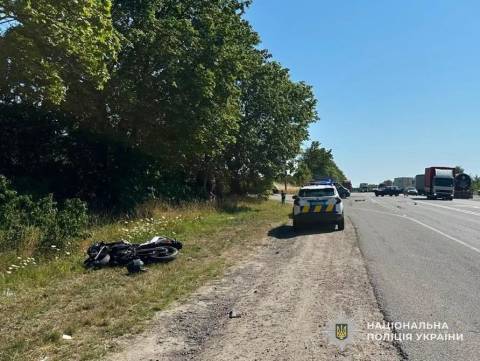 На трасі Київ – Чоп поблизу Львова водійка ВАЗу збила мотоциклістку