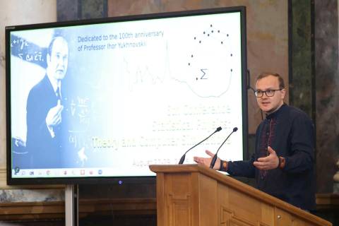 Перший заступник Садового у серпні отримав майже 30 тисяч за високі досягнення у праці