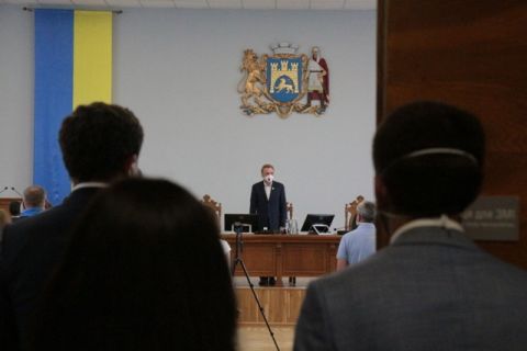 Сесію Львівської міськради перенесли через виявлення Covid-19 у депутатів та чиновників