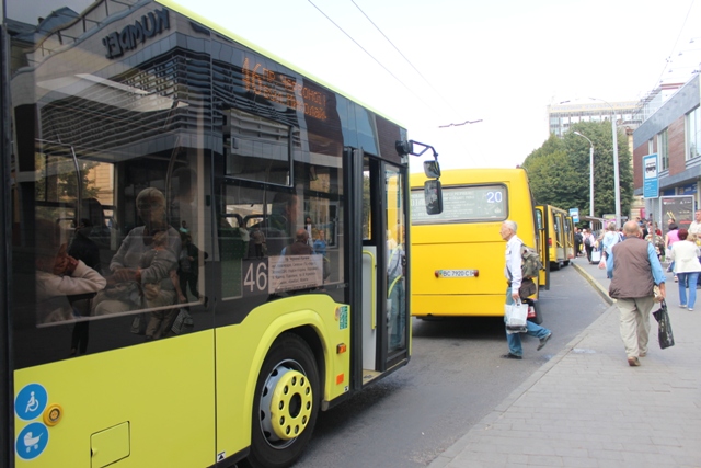 На двох маршрутах Львова курсуватимуть нові автобуси