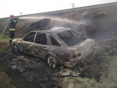 На Львівщині вщент згоріла автівка Ford Sierra