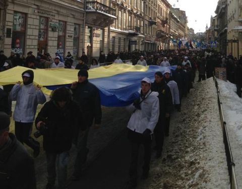 Акція "Вставай, Україно!" зібрала у Львові близько 5 тисяч учасників