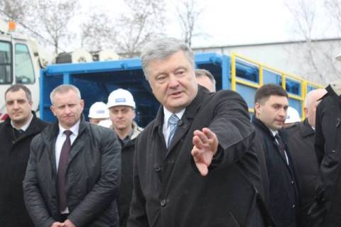 Порошенко відвідав завод з виробництва бурових установок у Стрию