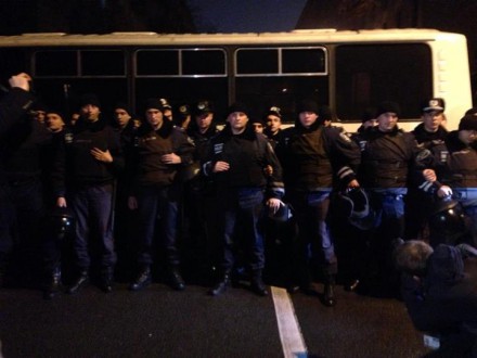 Колодій допомагає блокувати виїзд автобусів силовиків у Київ