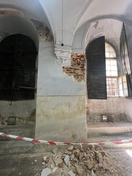 В історичному архіві Львова обвалився елемент стіни 