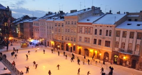 На площі Ринок у Львові запрацює ковзанка