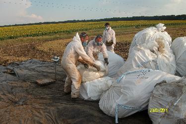 Залишки пестицидів вивезуть із Львівщини