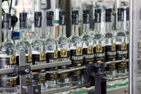 У Червоноградському районі, Старому Самборі та трьох ОТГ Львівщини заборонили продаж алкоголю