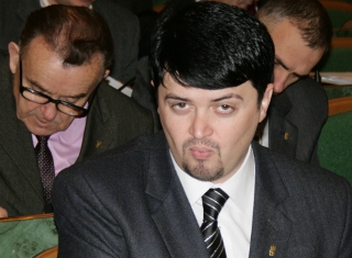 Кандидат у нардепи співак Остап задекларував автомобіль Шевроле 2010 року