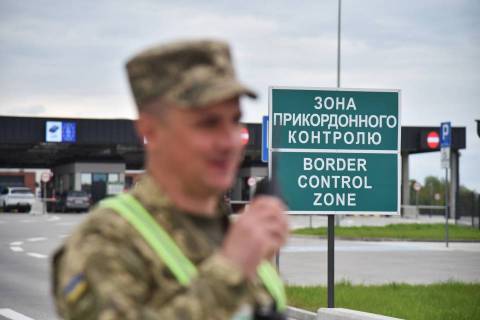 На кордоні з Польщею – черги з 110 авто