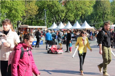 Львівська міськрада знову візьметься за машинки перед Оперним театром