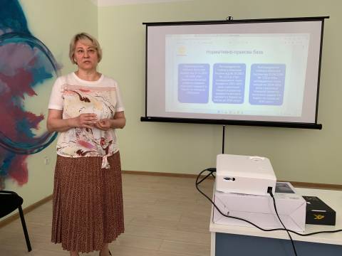 Головна медикиня Львівщини у квітні отримала понад вісім тисяч відпускних